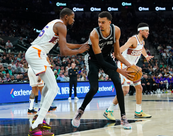 一夜3大交易动态!火箭首笔签约达成,杜兰特交易又有新进展