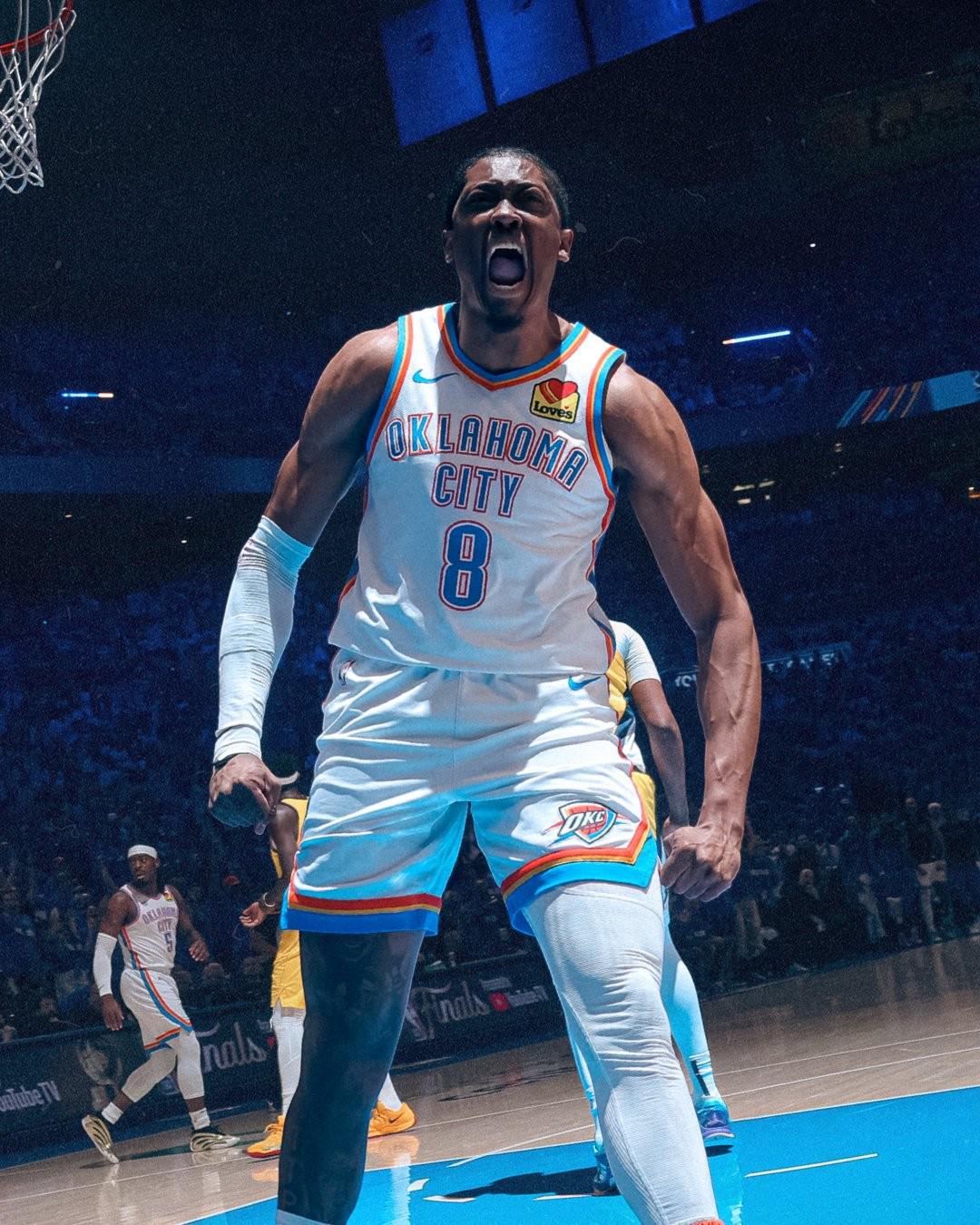 杰威成第5位连续3场总决赛砍25+得分球员,仅次于鲨韦杜欧