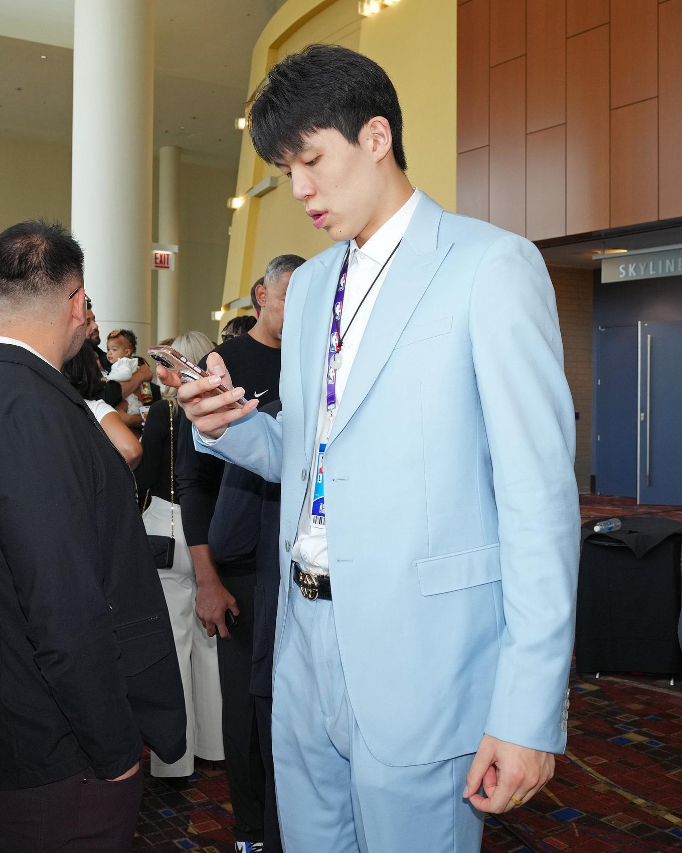 连续4期排名提升！ESPN最新模拟选秀：杨瀚森第33顺位被黄蜂选中