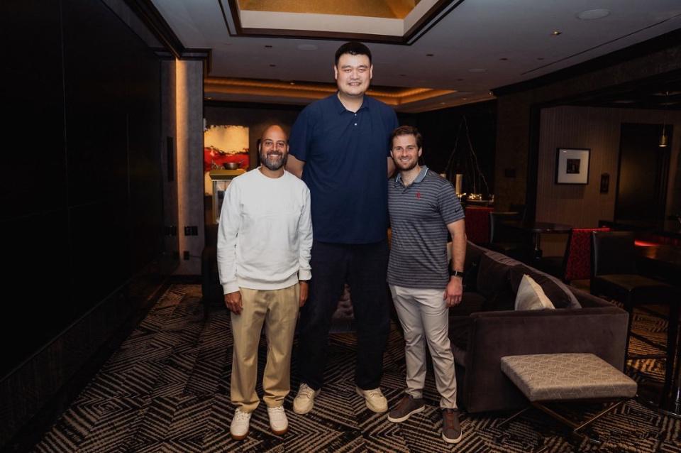 开云APP-杜兰特交易有变,7队参与!怪不得姚明携全家出现在休斯敦