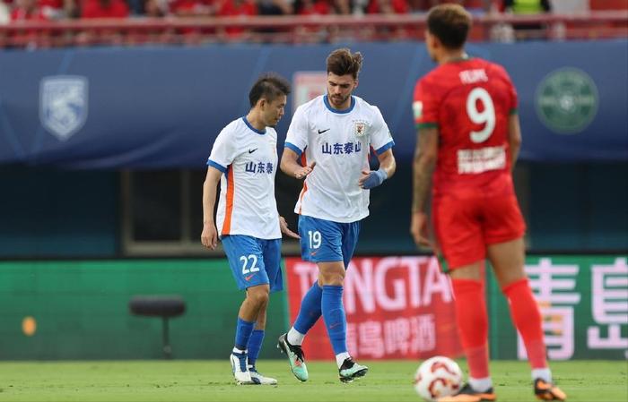 开云在线-239次犯规+5红38黄！泰山队犯规、红黄牌三榜第一，全队心态失衡