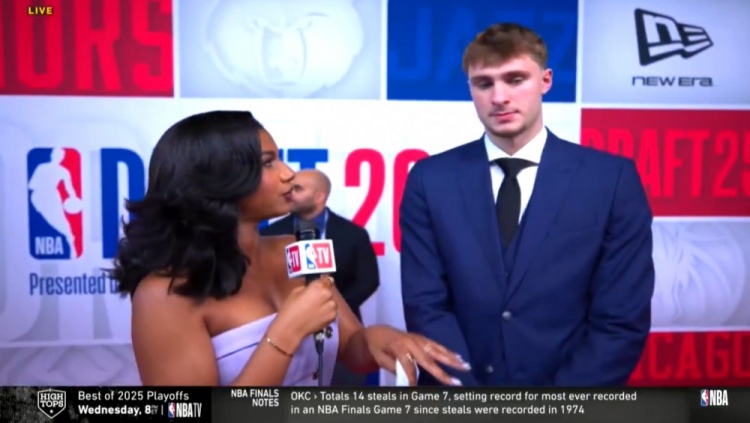 开云在线-NBA高尔夫梦幻四人组咋选？弗拉格：乔丹、库里、塔图姆和我自己