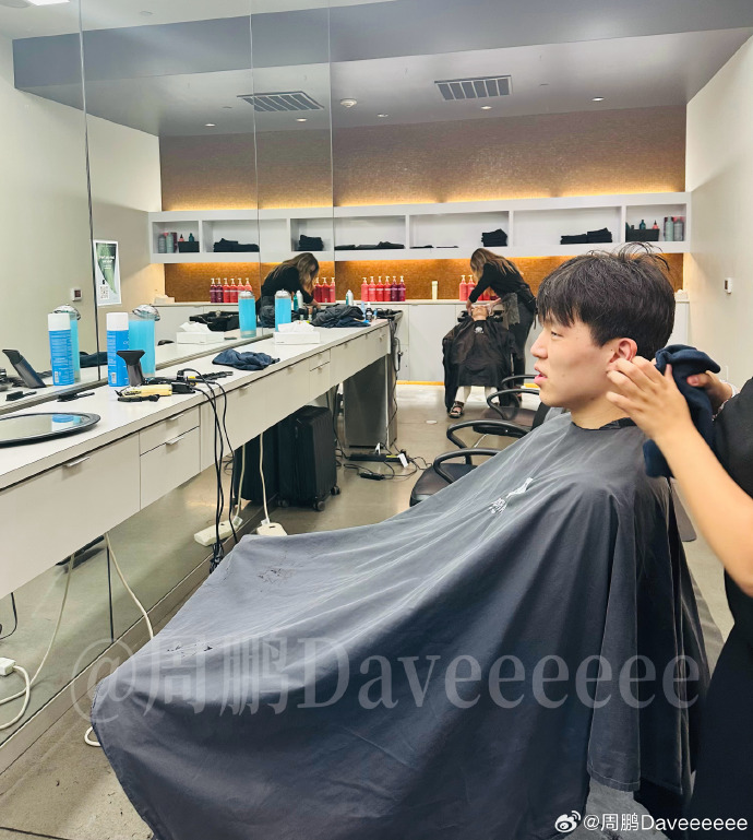 开云官网-媒体人：杨瀚森收拾了发型，希望精神饱满迎接夏联