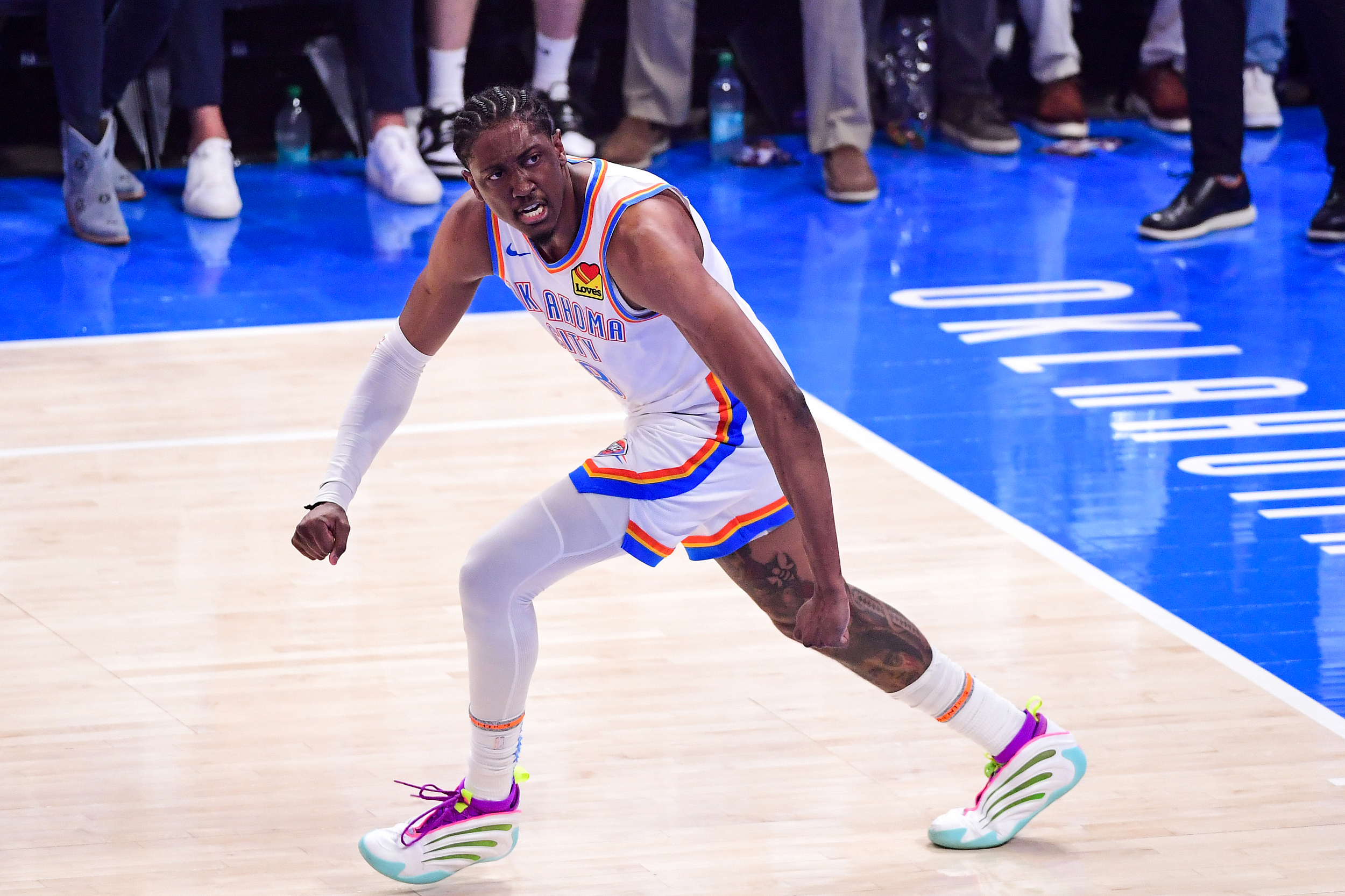 开云入口-🔥杰威25中14轰季后赛生涯新高40分，外加6板4助