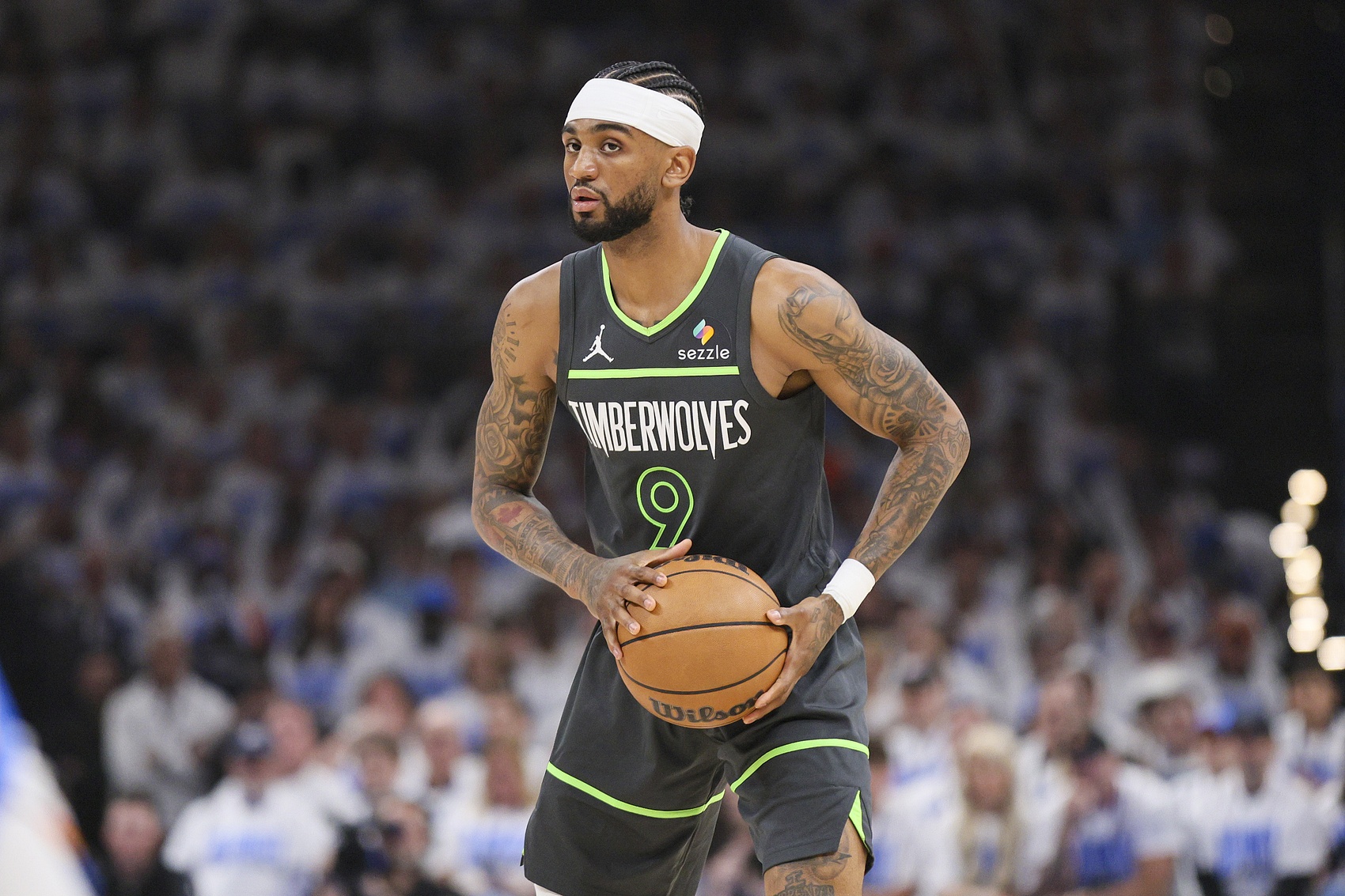 开云官网-👀自由市场Day1：DFS&amp;卡皇去火箭 小波特换黄忠 拉拉维亚去湖人