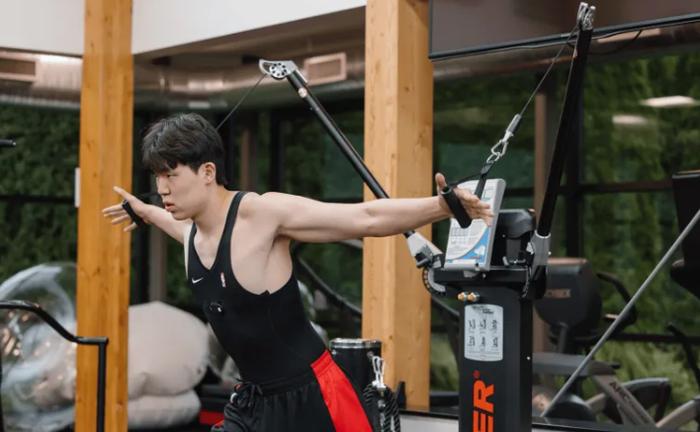 开云APP-不装了,杨瀚森大气发言!开拓者很欣慰,球迷:冲击新秀全明星赛