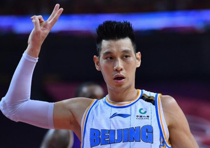 开云在线-经纪人揭秘林书豪离开CBA原因：感染新冠状态暴跌 隔离3个月打击巨大