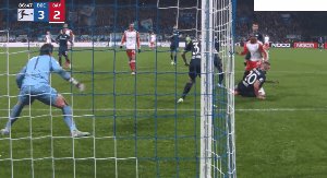 开云入口-【德甲】波鸿3比2拜仁 于帕染红+送点