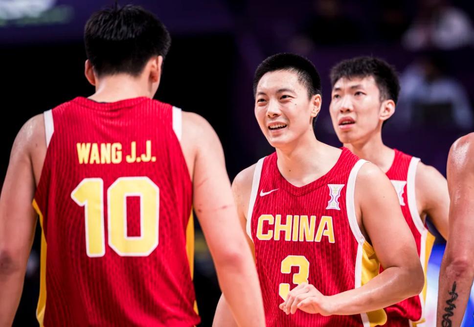 开云APP-中国男篮官宣,世预赛首战韩国,周琦曾凡博复出,全力争胜!