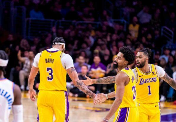 1709631807765037912.png 14战10胜!湖人三叉戟再逞威:拉塞尔终成詹眉绝配