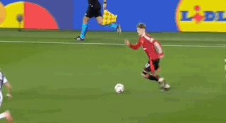 开云娱乐-三零霍伊伦无人喂饼骂队友 阿莫林变招造曼联进球