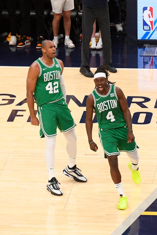 开云娱乐-带病出战完成致命抢断 霍勒迪化身步行者后卫噩梦