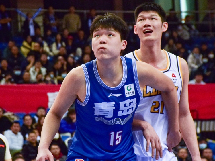 开云在线-杨瀚森2025十大比赛：季前赛单节14分 NBA首次首发 总得分超周琦