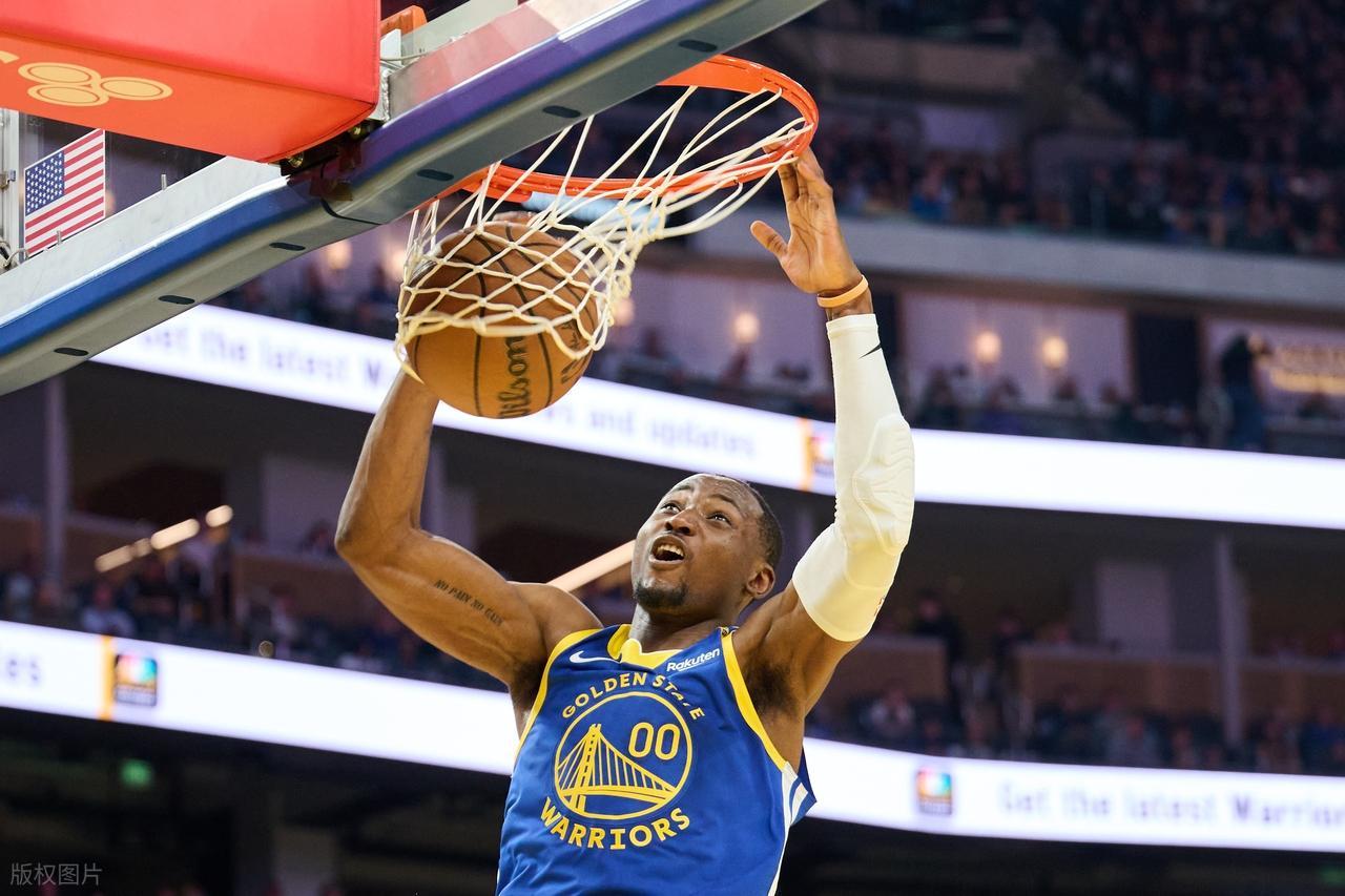 仅一夜，爆勇士三方交易追墨菲！库明加+穆迪搭上3个首轮，值吗？