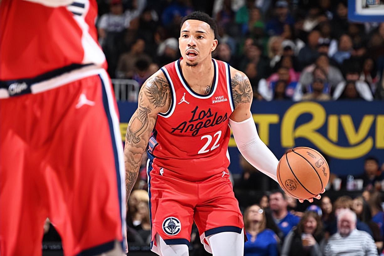 开云官网-又一次拿下高分！快船侧翼新星这下不会再跌出轮换阵容了吧？