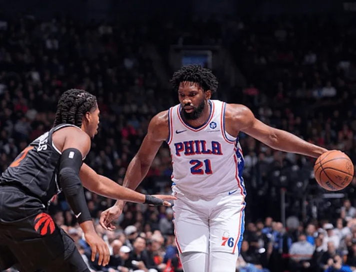 开云入口-33分惨案！76人复仇猛龙，恩比德7失误，马克西狂轰33+4 乔治划水