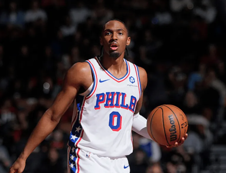 开云入口-33分惨案！76人复仇猛龙，恩比德7失误，马克西狂轰33+4 乔治划水