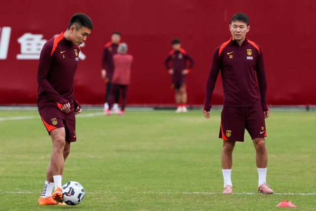 开云APP-腰伤加重！王上源退出国足邵帅一期，未赴西亚集训