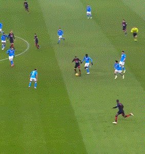 开云娱乐-【意甲】凯西绝平球被VAR吹掉 AC米兰主场负不勒斯