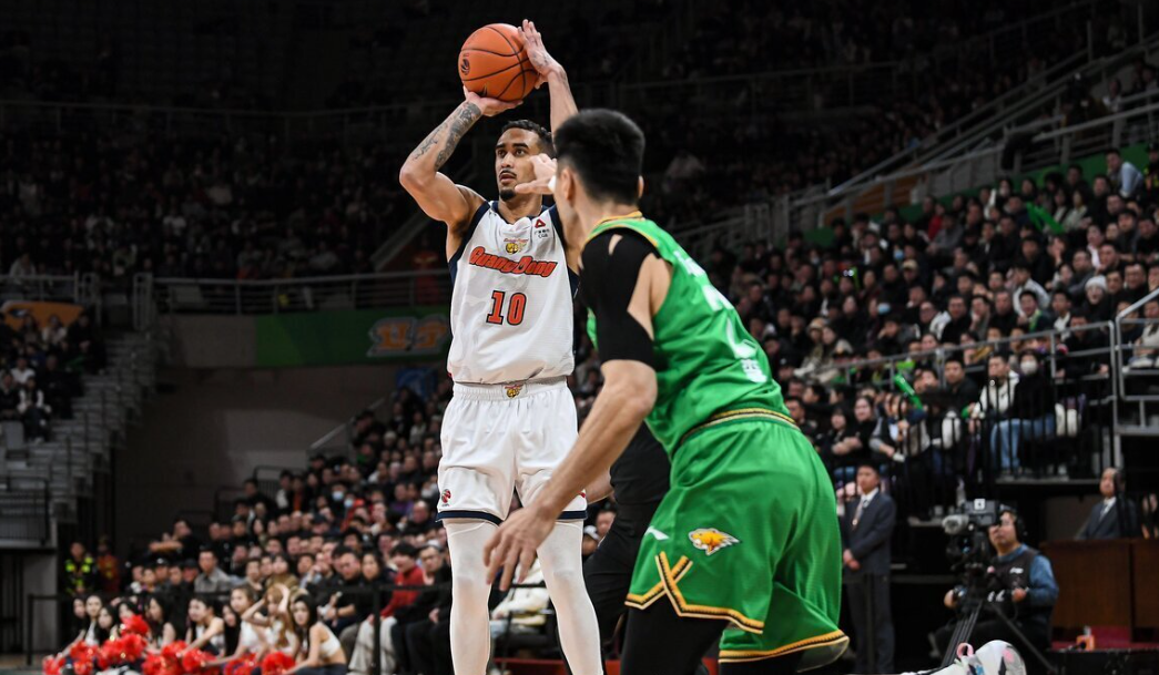 开云在线-2连胜广东传来5好消息！王洪泽打破心魔，还有一件事更让粤迷开心