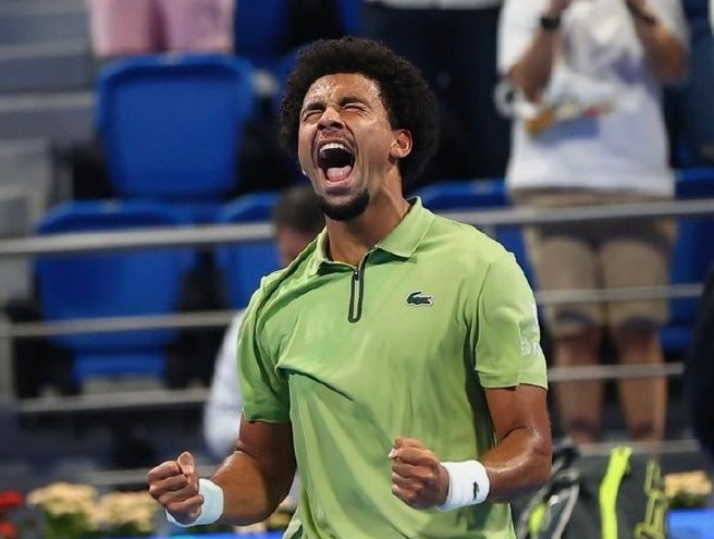 开云入口-辛纳力擒丰塞卡，德约落败自言肘部无碍，阿尼娃遭加新星横扫|大师赛|体育比赛|球员|名将|德约科维奇_新浪体育_新浪新闻