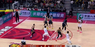 开云在线-菜鸡互啄!鬼才杜锋奇葩怪阵激活胡明轩,末节导演20-7逆转天津