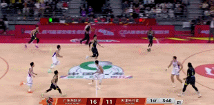 开云在线-菜鸡互啄!鬼才杜锋奇葩怪阵激活胡明轩,末节导演20-7逆转天津