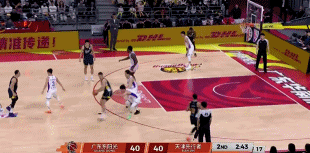 开云在线-菜鸡互啄!鬼才杜锋奇葩怪阵激活胡明轩,末节导演20-7逆转天津