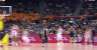 开云在线-菜鸡互啄!鬼才杜锋奇葩怪阵激活胡明轩,末节导演20-7逆转天津