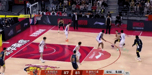 开云在线-菜鸡互啄!鬼才杜锋奇葩怪阵激活胡明轩,末节导演20-7逆转天津