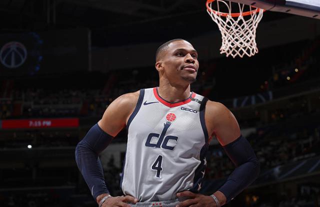 1630074013430019271.jpg 开云娱乐-唯数据论?大O:上赛季韦少该拿MVP 他又场均三双了