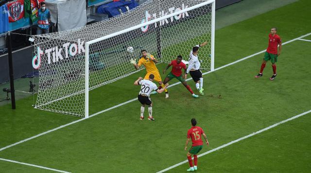 60分钟变身“戈神斯”！勒夫赌对了这件真蓝黑大杀器