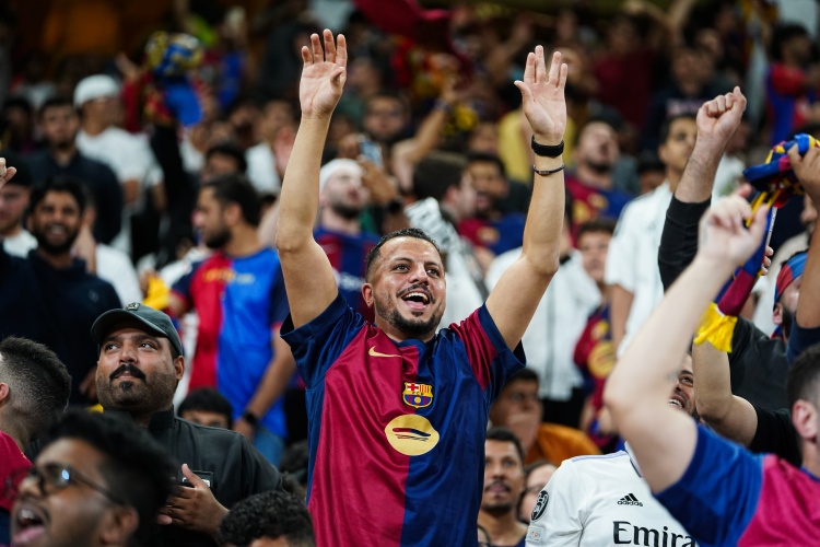 开云娱乐-马卡：巴萨场均170万观众领跑西甲电视收视率，皇马马竞分列二三