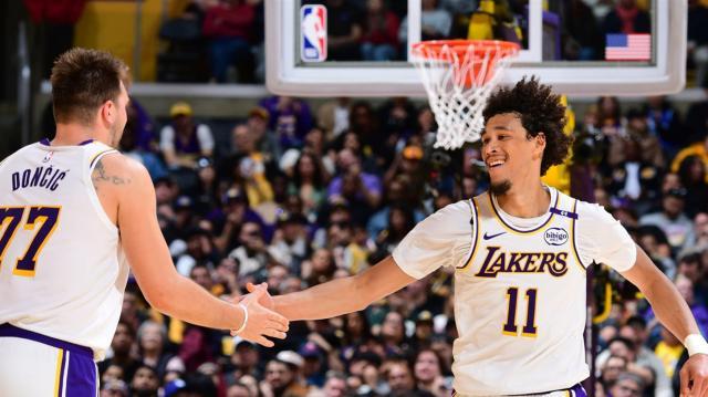 10胜0负+18胜3负！湖人24岁廉价中锋变冲冠利器