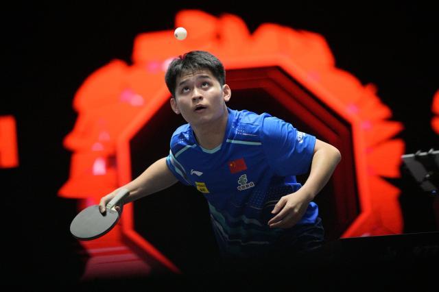 开云APP-孙颖莎赢赛季首秀 男女世界第一之争新加坡见分晓